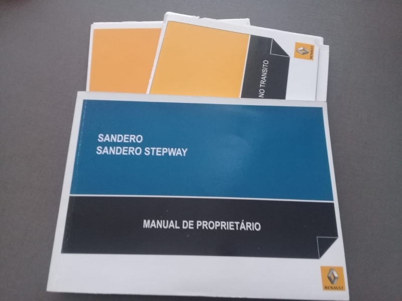 RENAULT SANDERO 1.6 STEPWAY 16V FLEX 4P MANUAL