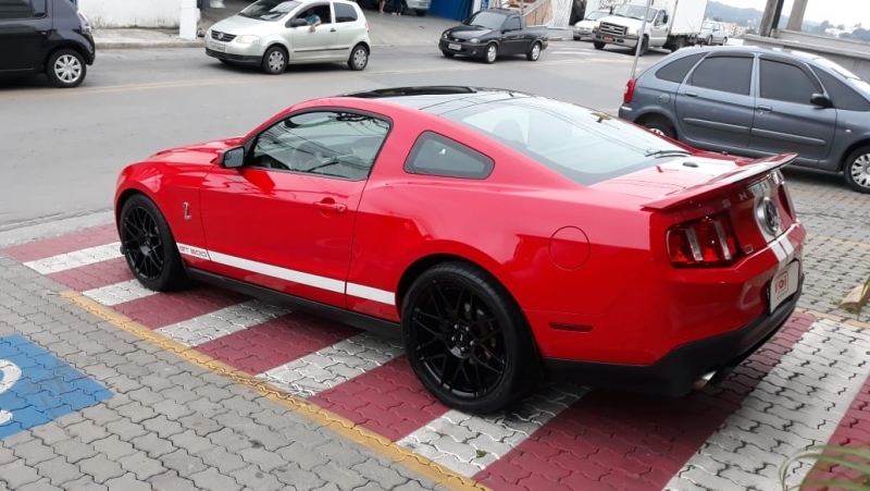 FORD MUSTANG 5.4 SHELBY GT 500 COUPE V8 32V GASOLINA 2P MANUAL