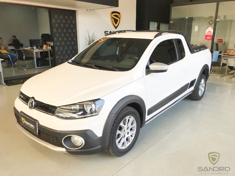 Volkswagen Saveiro 1.6 Cross Ce Flex 2p 2015 em Curitiba